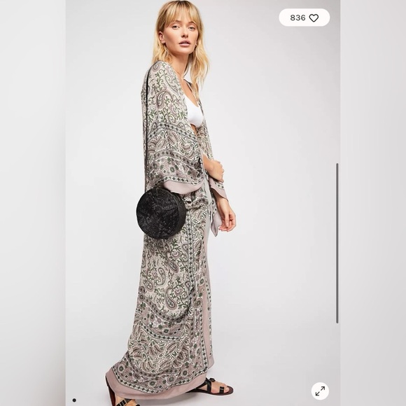 FREE PEOPLE Eternal Flame Paisley BOHO
Maxi Kimono One Size SOLD OUT LIKE NEW - Picture 2 of 5